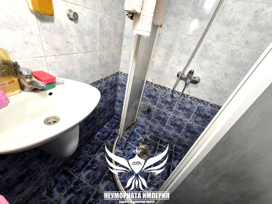 Продавам тристаен 65кв.м. 1ет в гр.Асеновград широк център