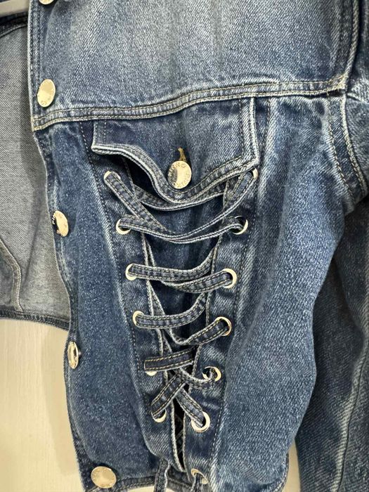 Дамско дънково яке на марка Pinco