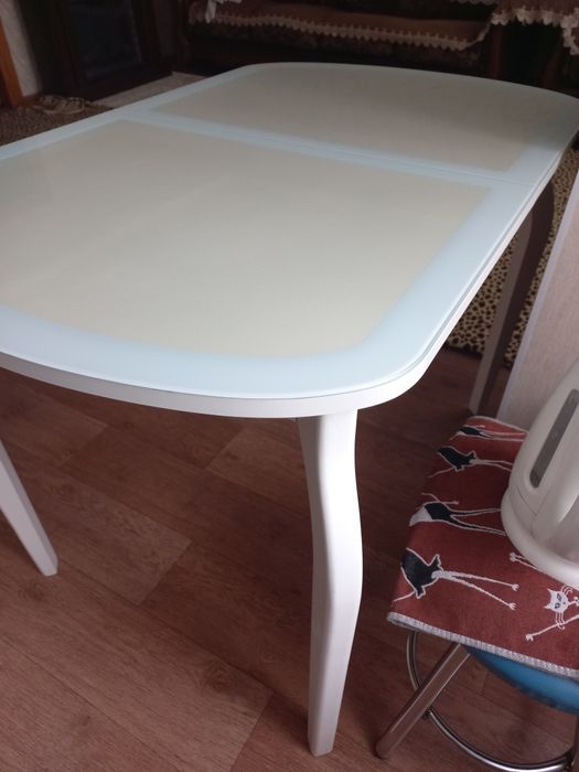 ,,продам кухонный стол