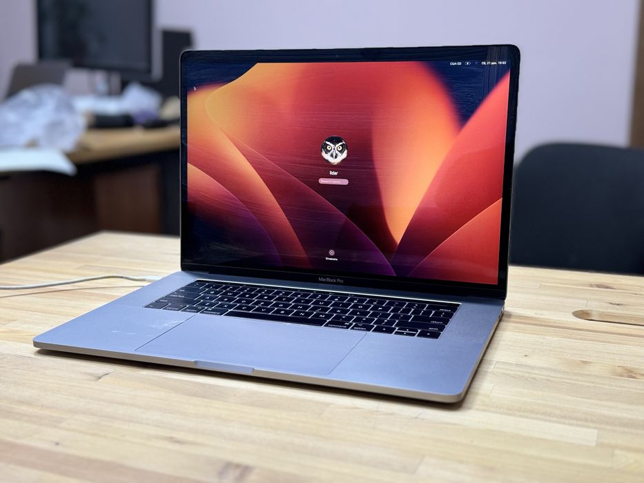Продам Mac book pro 15 2017