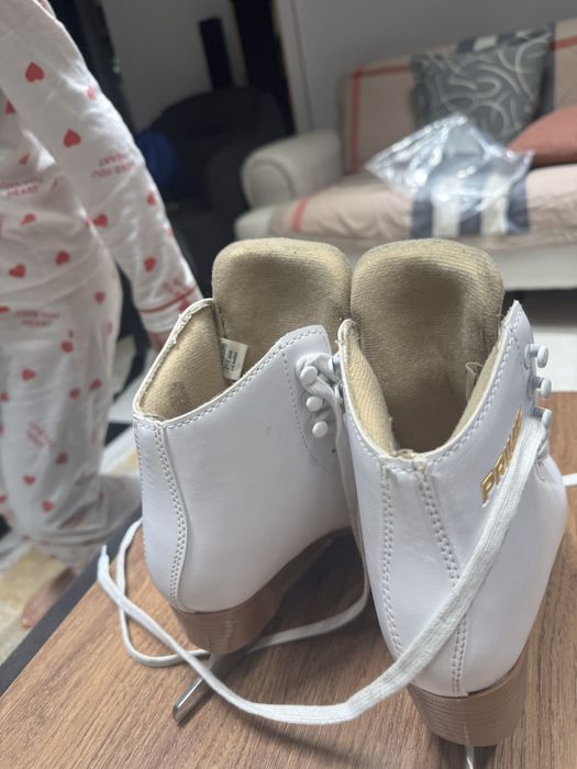 Продаем Коньки PRIME в очень отличном состояние.  Размер 31-32