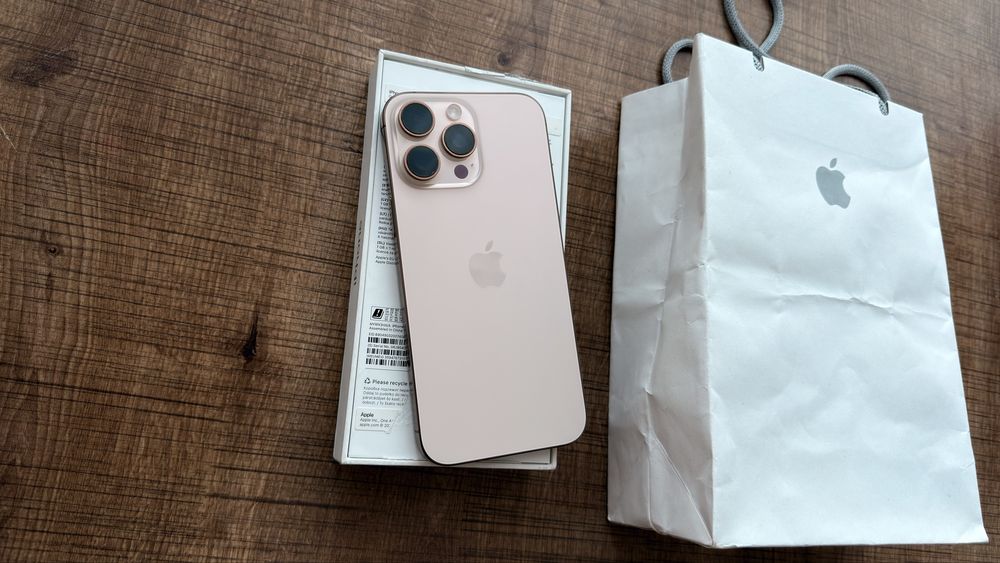 Айфон 16pro max 256гб