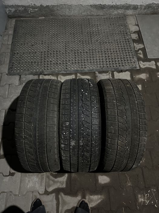 Шины зимние 235/45/18