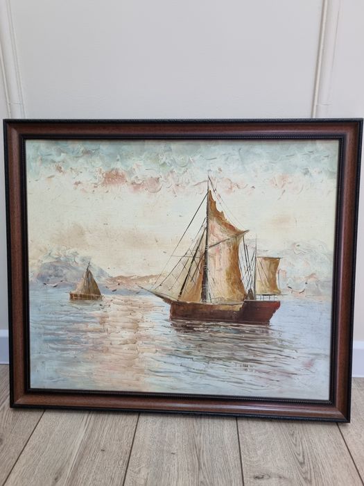 Картины разные на стену.