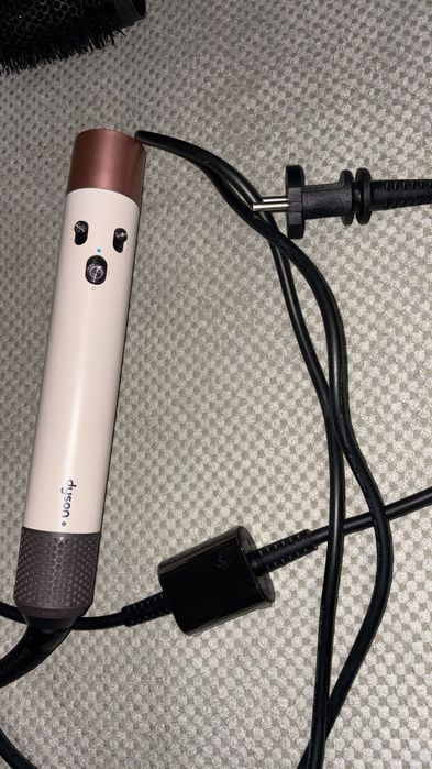 Продам стайлер Дайсон