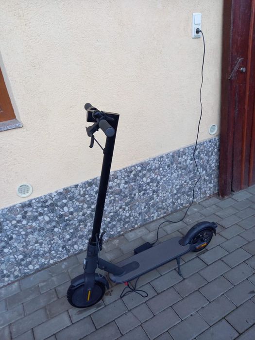 Trotinetă electrică - stare impecabilă