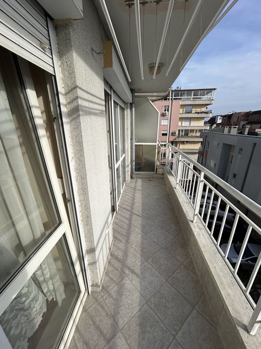 Отдавам под наем двустаен Варна кв.Бриз