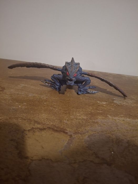 Megaguirus- Godzilla ( bandai )