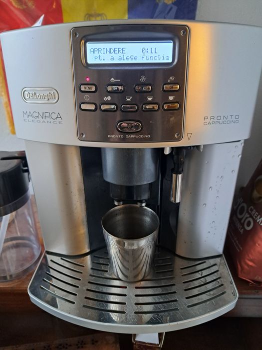 Expresor DeLonghi Magnifica Elegance