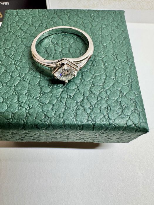 Сребърен пръстен с мойсанит (Диамант) 0.5 карата