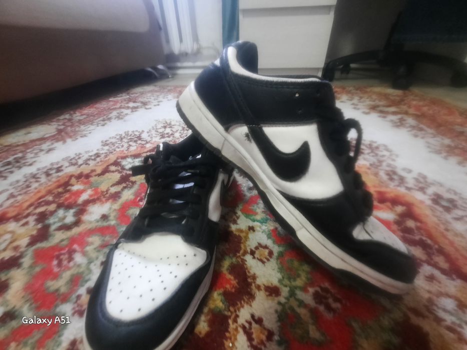 Кроссовки Nike  черно белые