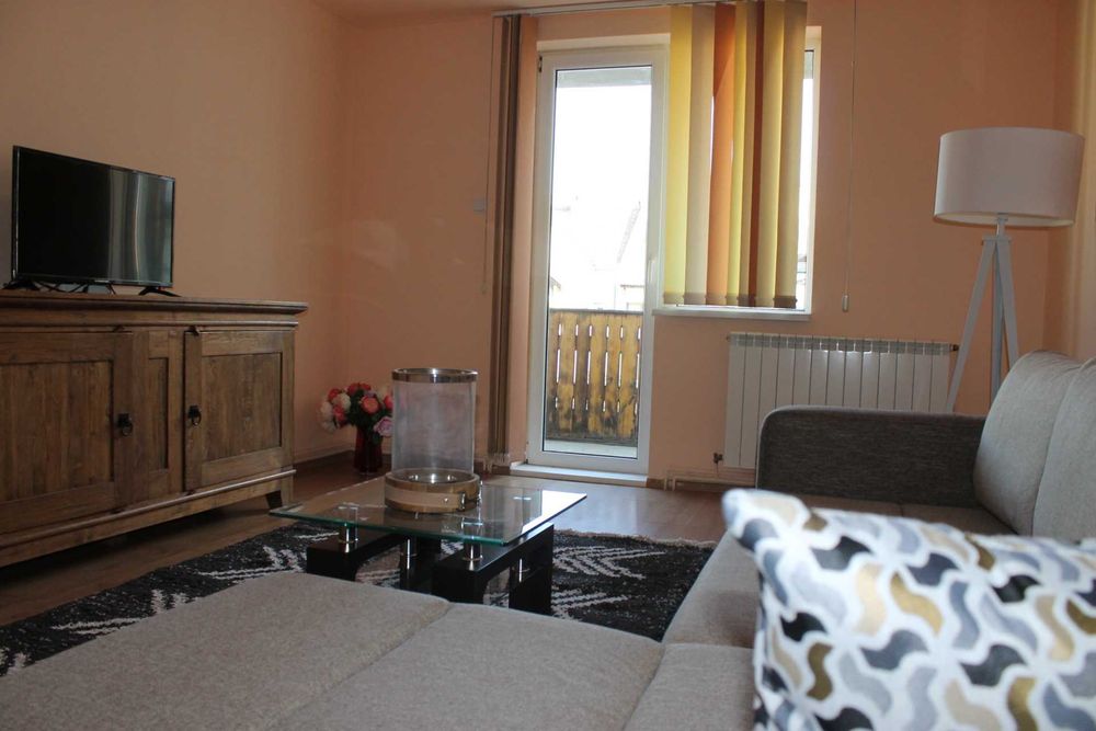 Inchiriez apartament 3 camere