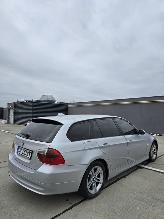Vand BMW E91 320D Automat (177 cai, 2008), impecabil.