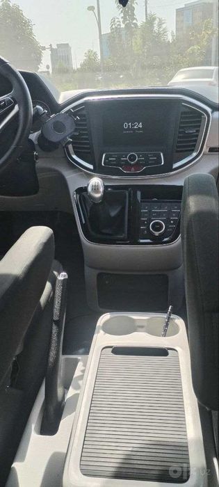 Подаётся Jac Refine М4 просторный и комфортный минивэн