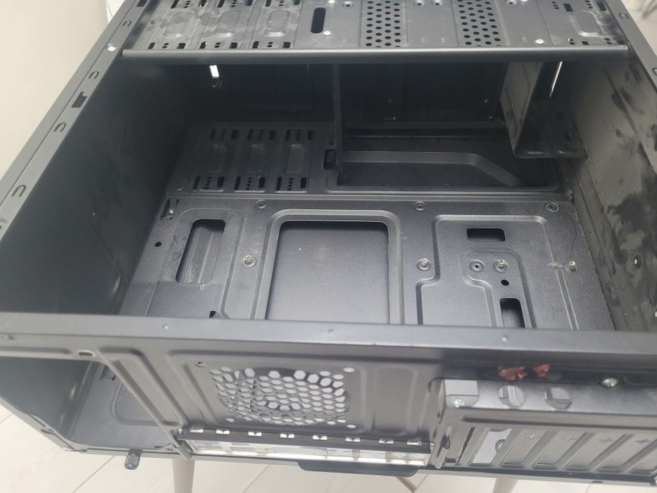 Продам корпус от компа не дорого