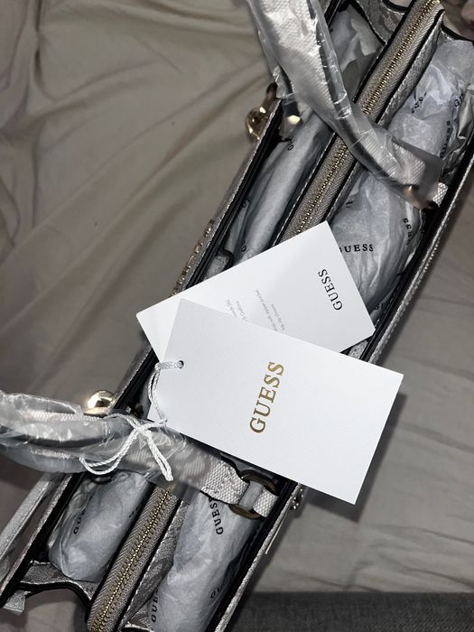 Geanta de umăr Guess