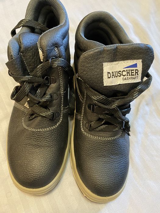 Строительные ботинки