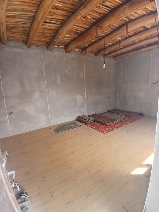 Qo'qon, Aeroport yo'lida, 6 sotixli xovli, yo'lni bo'yida