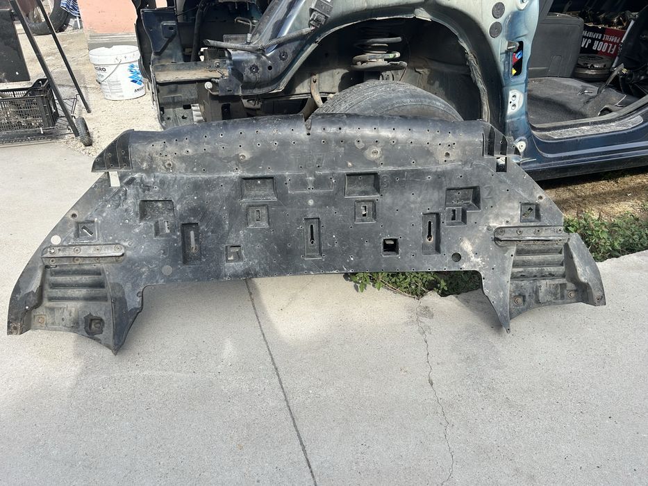 Кора под двигателя пежо 5008 1.6 турбо бензин 156кс