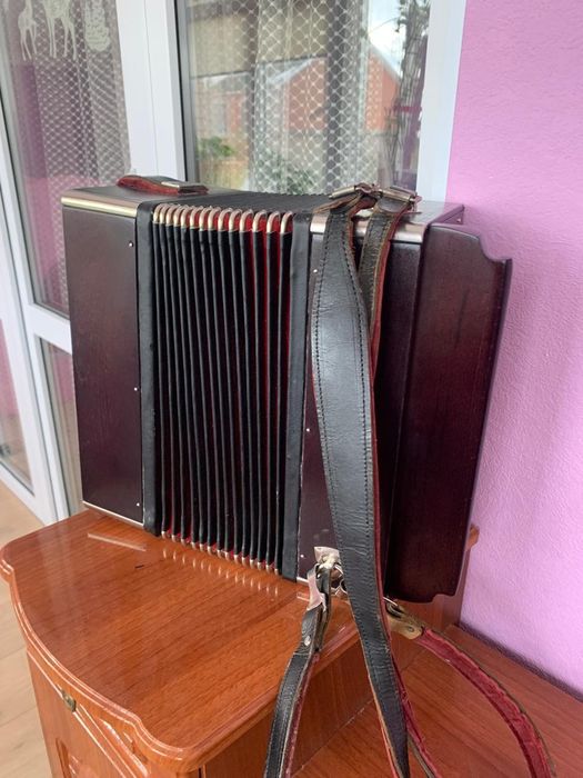 Продам Гармонь Шуйская