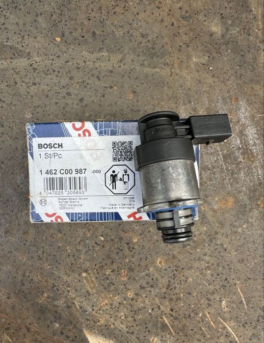 Regulator Presiune Combustibil Original Bosch 1 462 C00 987 - VW / Audi / Seat / Skoda