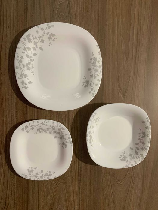 Чинии и плата порцеланови и стъклени от соца