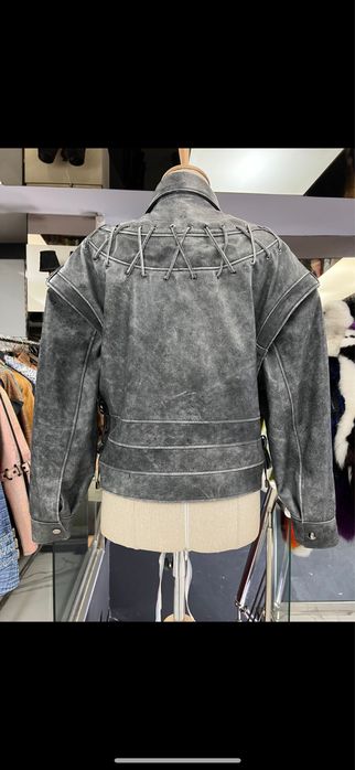 Vand Geaca din piele naturala cea mai buna calitate la 1200 lei