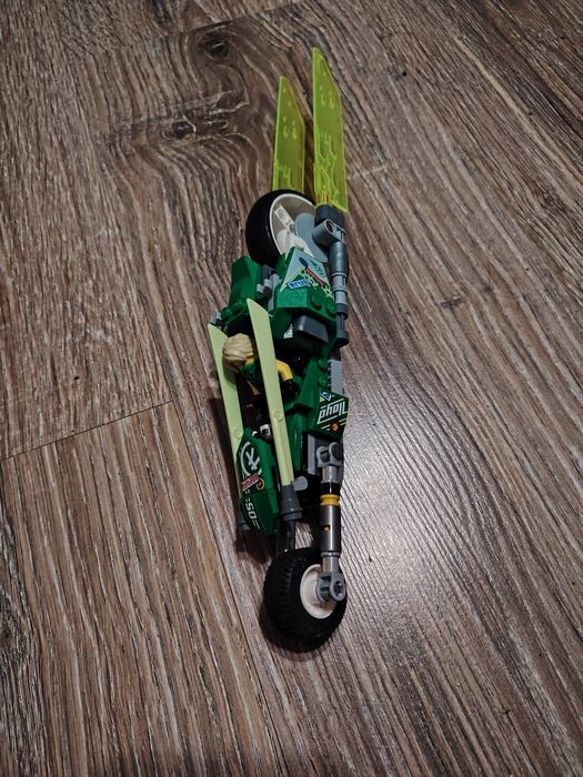 Зелена количка на Лоид