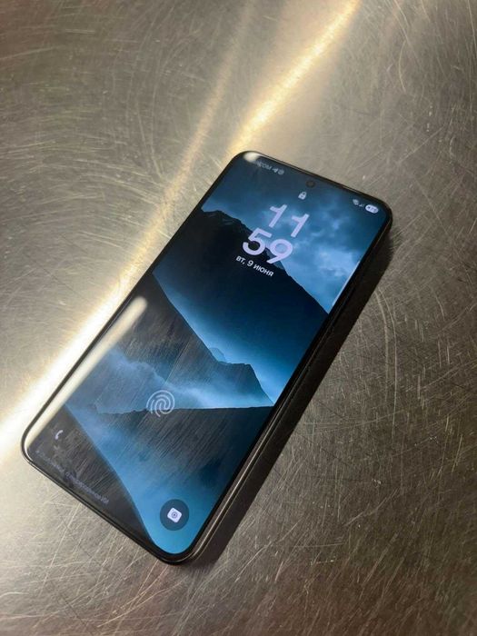 Продавам Samsung s22
