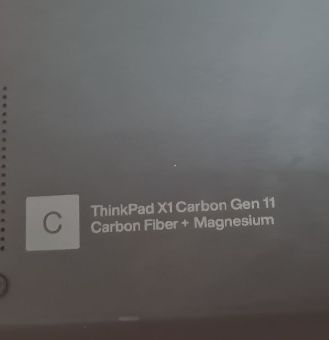 Lenovo Thinkpad X1 Carbon Gen11, i7 1355u, 32 GB RAM, ssd 1 TB