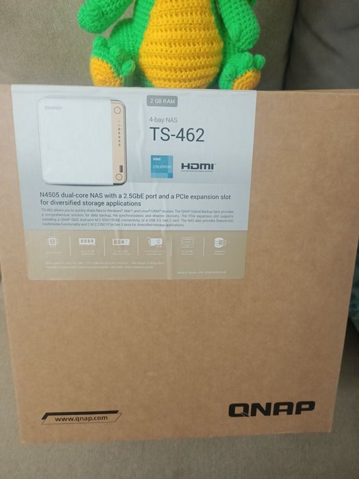 Продам сетевое хранилище Qnap TS-462