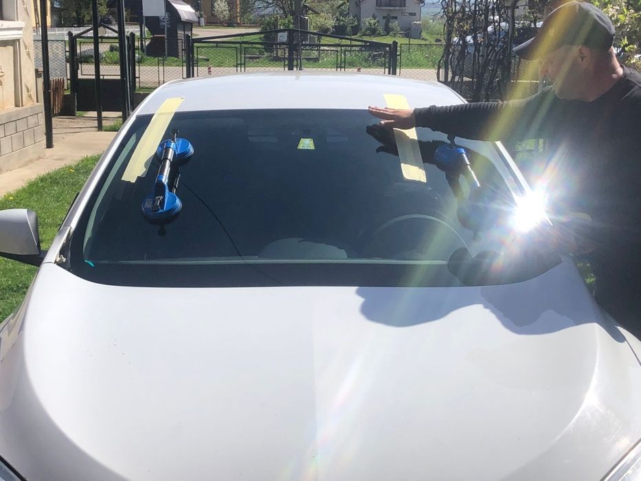 Auto Expert Glass Srl Montaj Parbrize Baia Mare +25km , geamuri/lunete