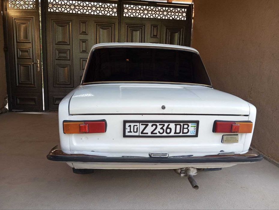 Vaz 2101 sotiladi