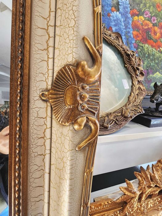 Голямо стеннo огледало