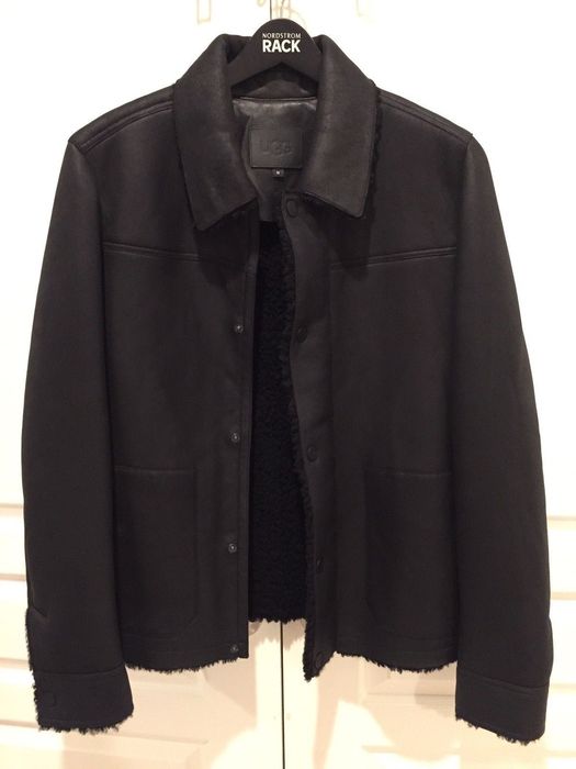 Geaca UGG AUSTRALIA blana naturala neagra cu capse marimea M