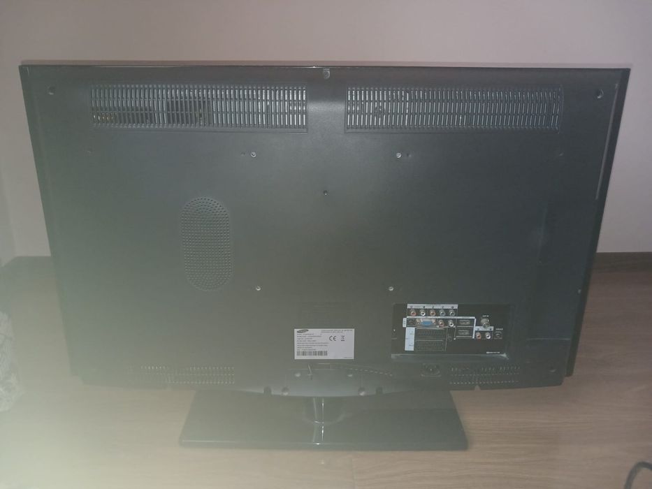 Vând TV  Samsung
