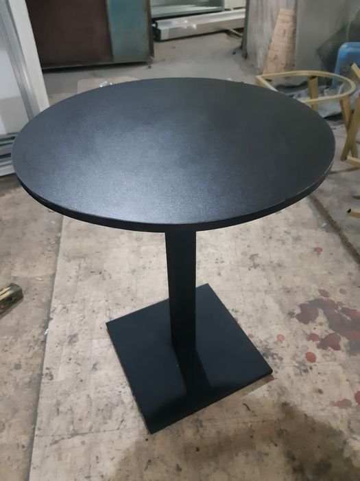 продам столы для кафе ресторанов кухни.