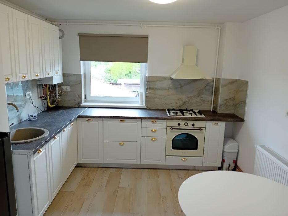 Apartament 2 camere decomodat cu pivniță si pod