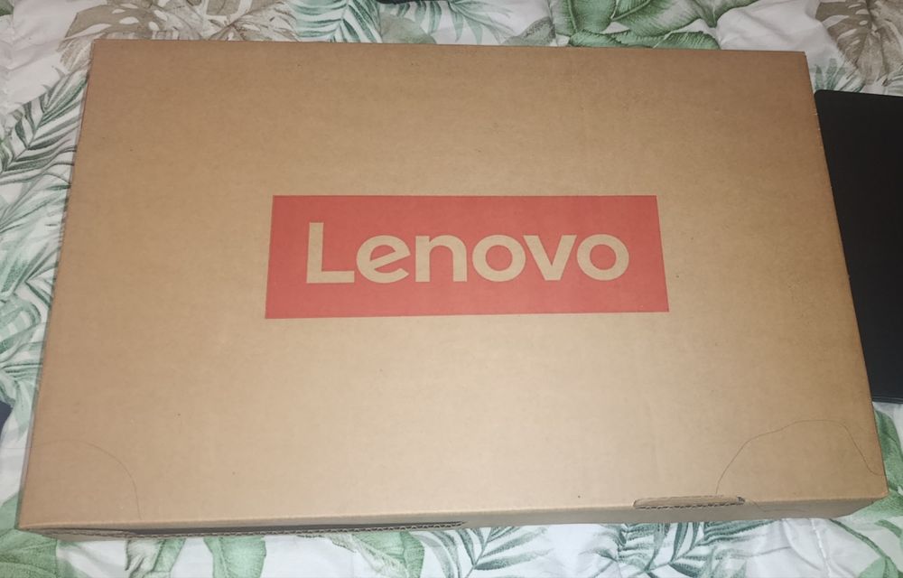 Лаптоп Lenovo IdeaPad Slim 3
