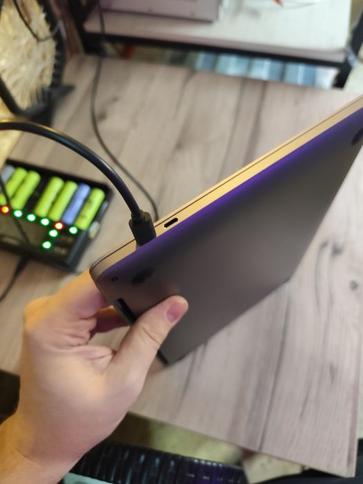 Macbook pro m1 13 16 gb 512 HDD