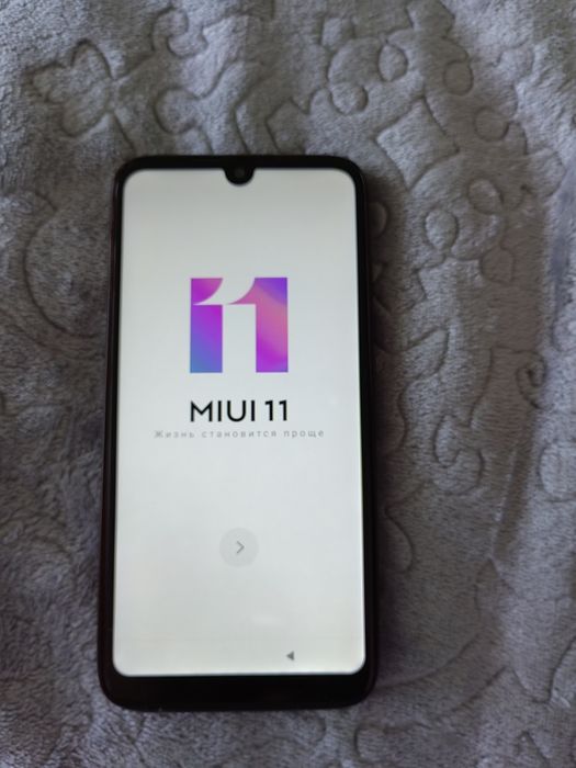 Телефон Redmy Xiaomi M1810F6LG