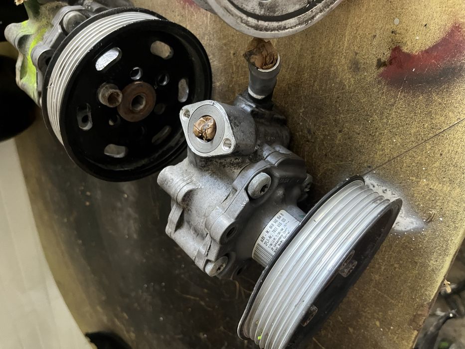 Pompa servo directie audi a4 b8