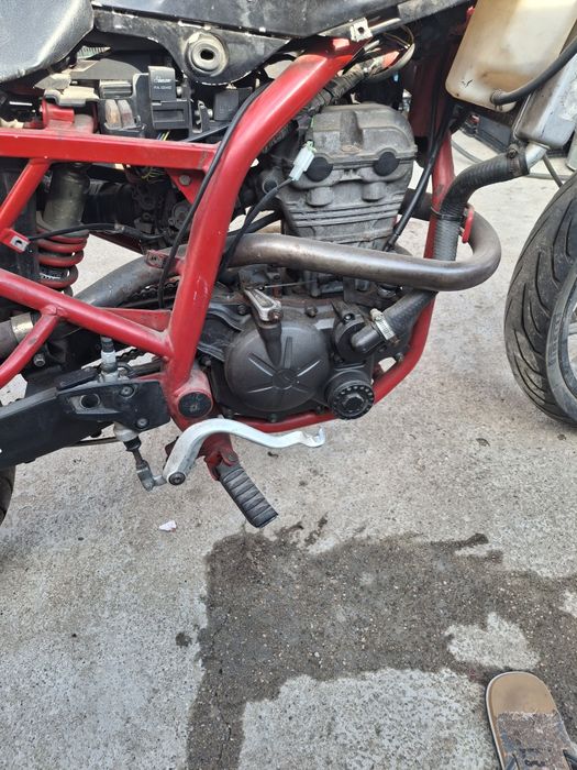 Derbi mulhacen 125 4t не довършен проект