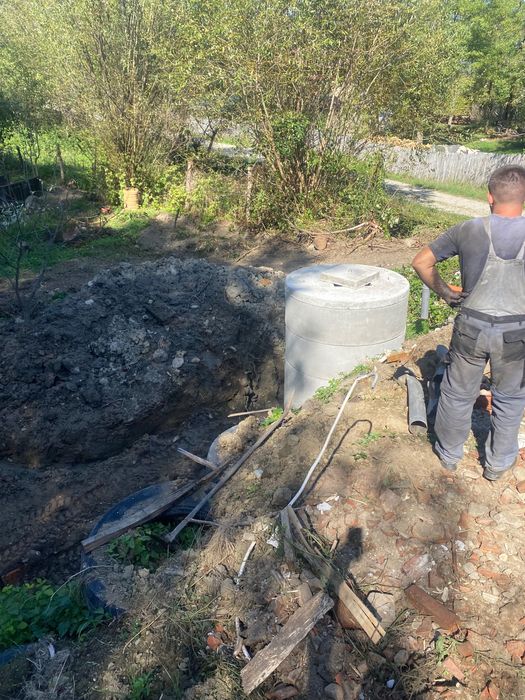 Închiriez miniexcavator