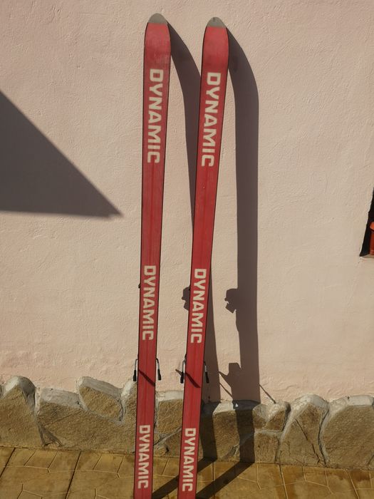 Ретро ски Dynamic с обувки Dachstein и щеки