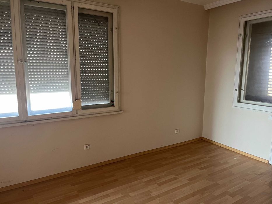 Продава се Тристаен апартамент в Казанлък - 90 кв.м за 794 €/кв.м - Снимка #3