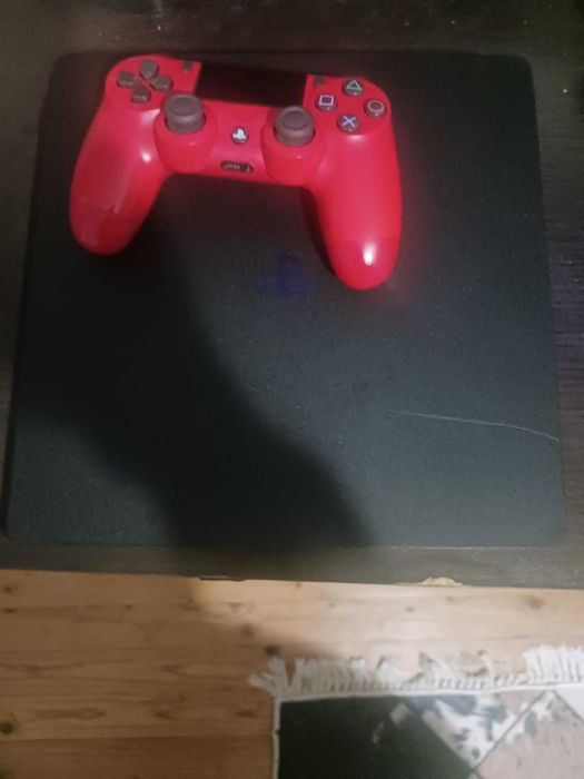 Здравейте продавам ps4 slim 500gb