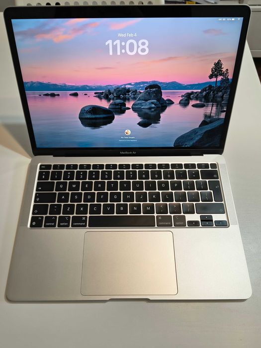 Macbook Air 13 M1 8GB RAM / 256 GB SSD Targu-Mures • OLX.ro