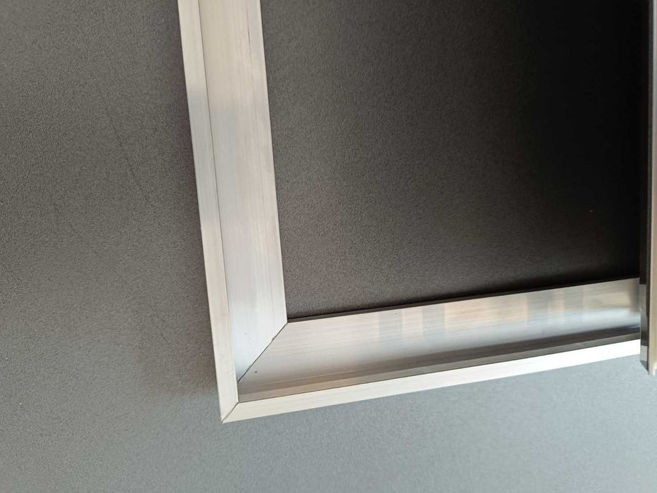 Ликвидация на алуминиеви изтривалки с мокет и размер до 75см ширина