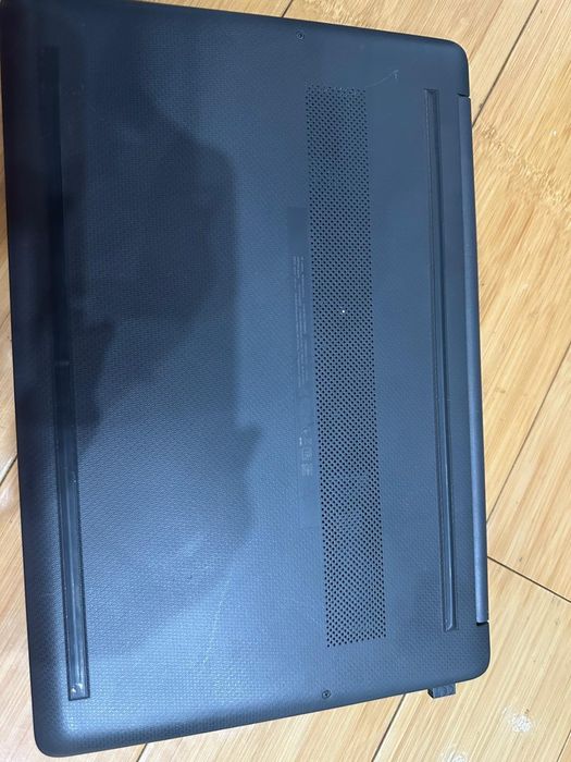 LAPTOP HP 15s | AMD RYZEN 5 | 8 GB RAM | SSD 256 GB stare excelenta